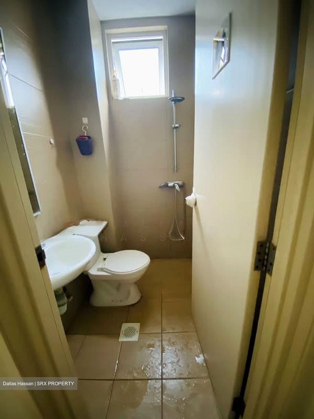 Joo Chiat Road (D15), Office #585396571